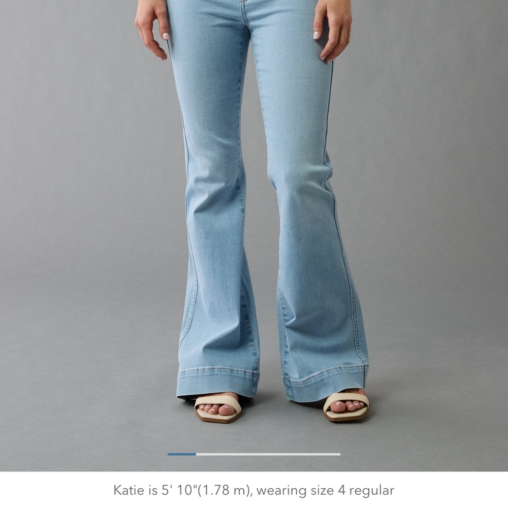 American Eagle Outfitters Blue Flare Jeans with Wide Leg long - Picture 4 of 6